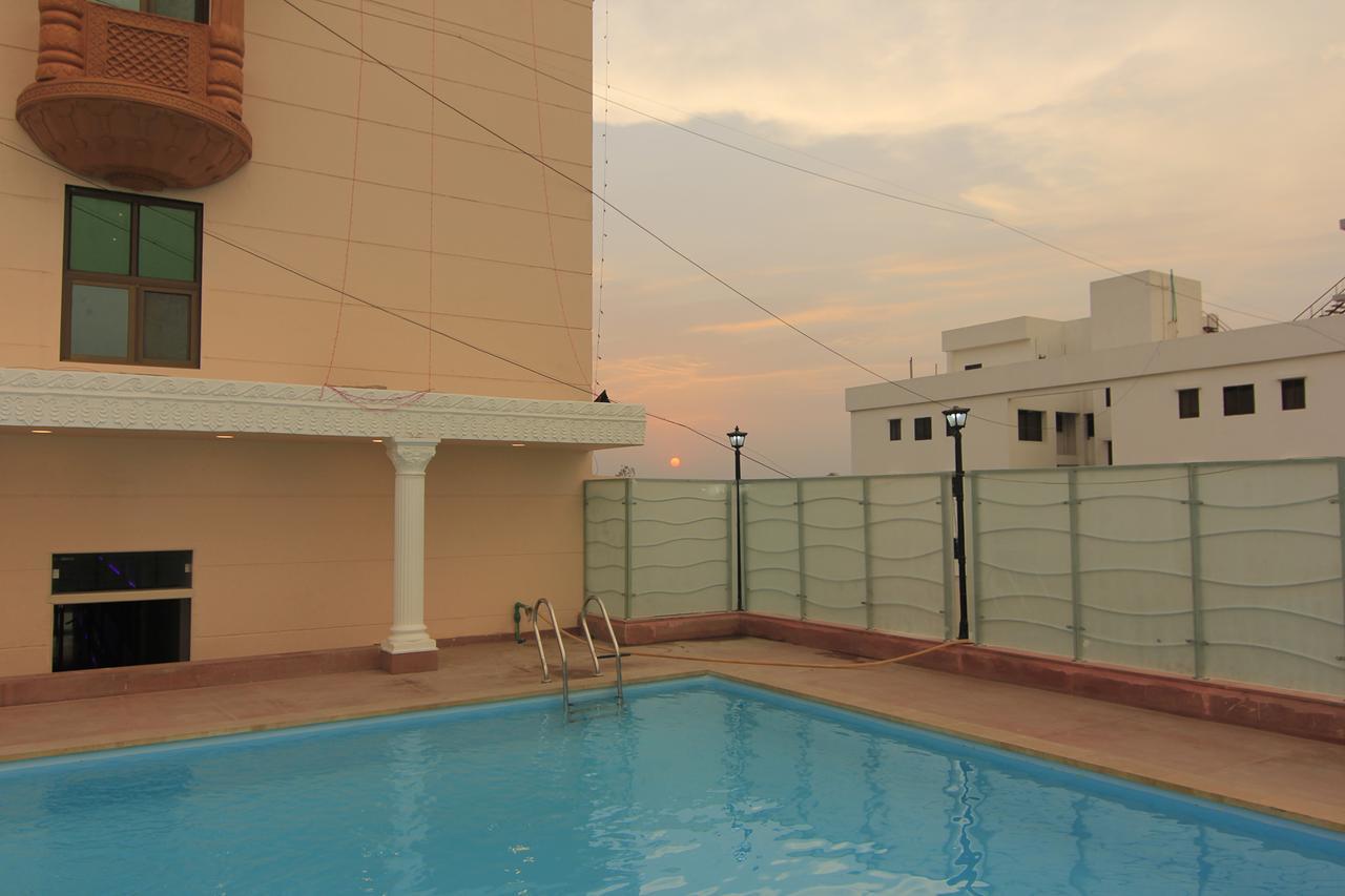 Hotel Sai Dharam Palace Ширди Экстерьер фото